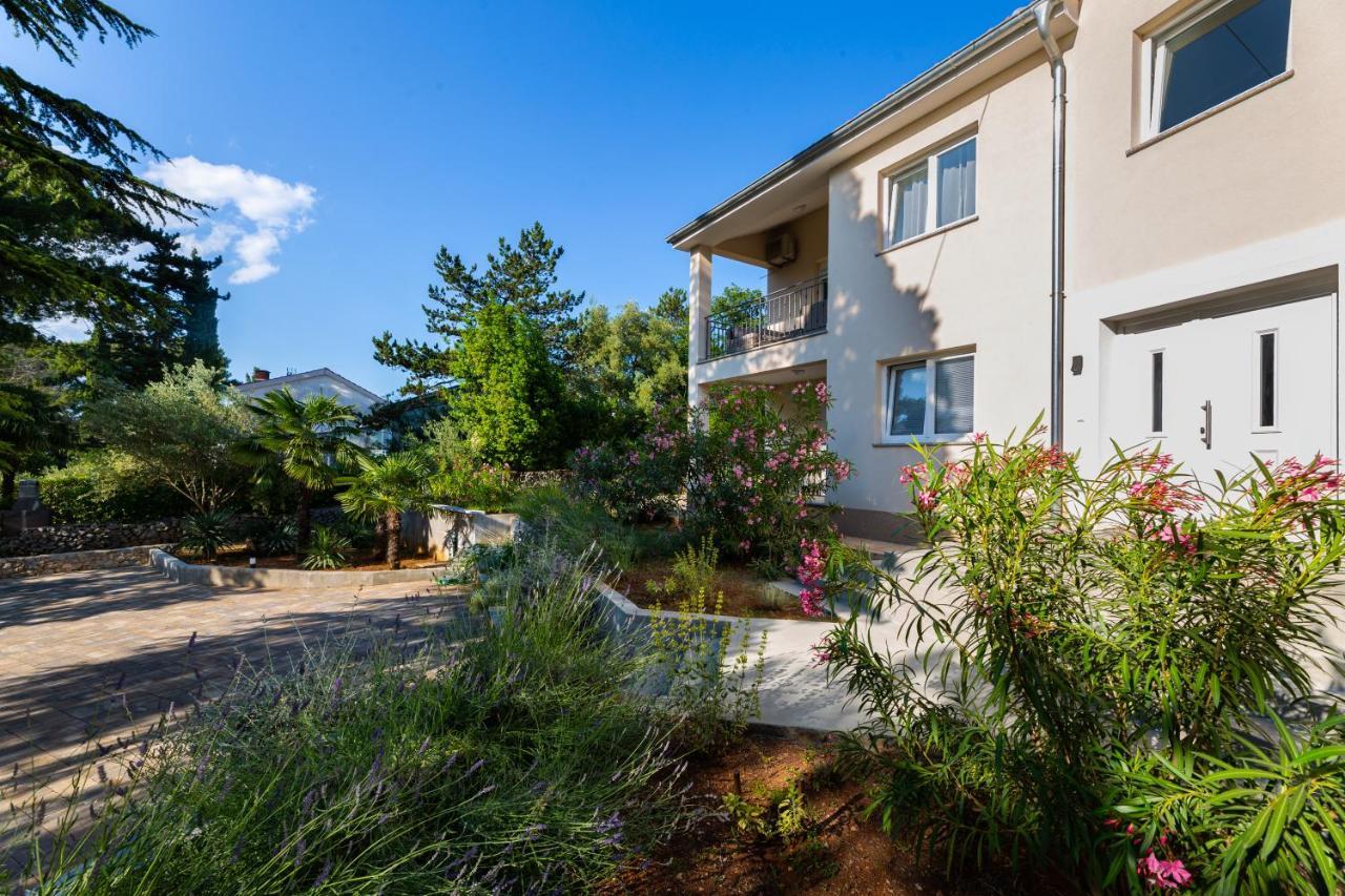 Apartment Nada 1 Malinska Exterior photo
